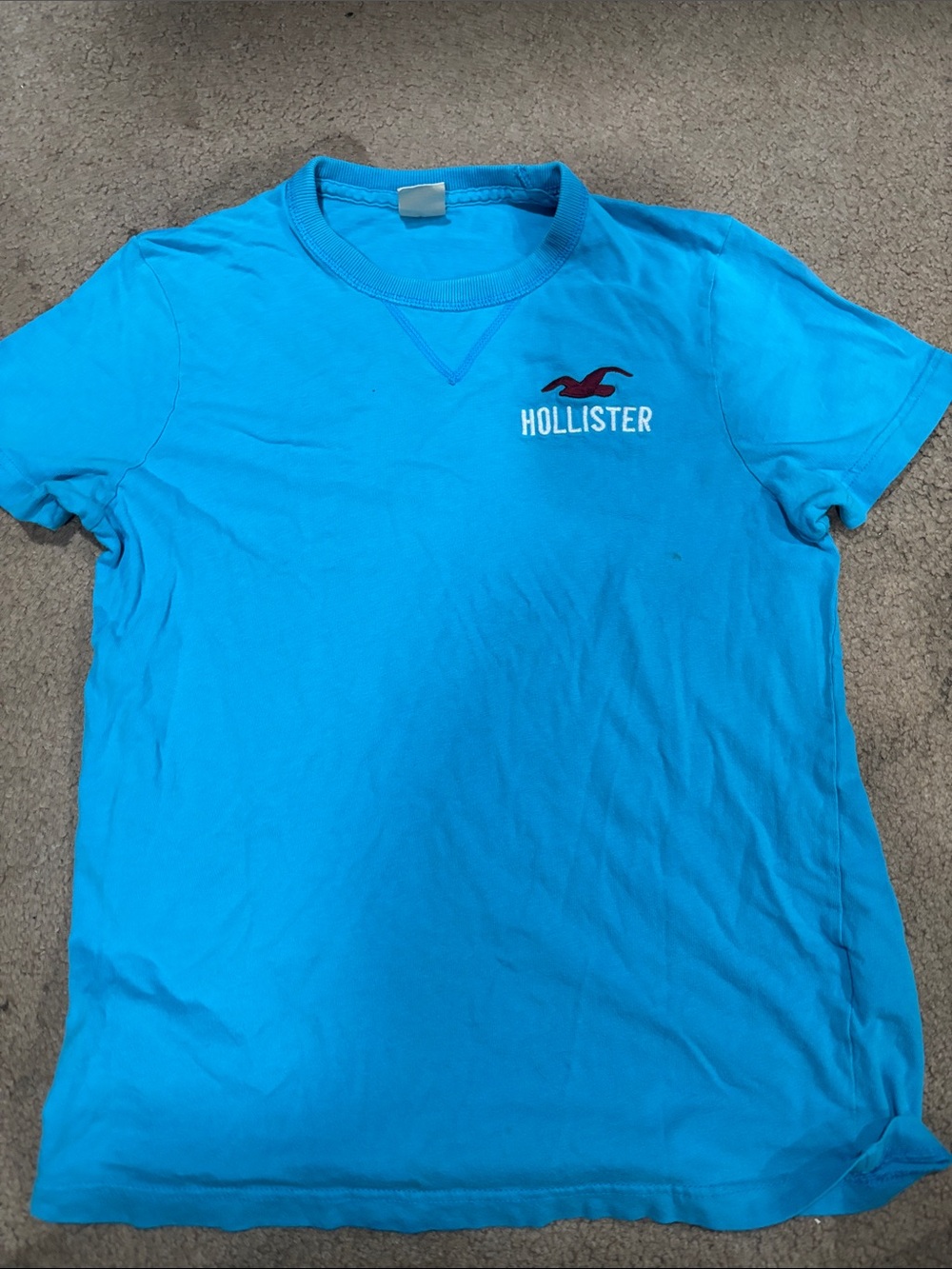 Hollister Men's Short Sleeve Crew Tee in Bright Blue with Maroon Logo
